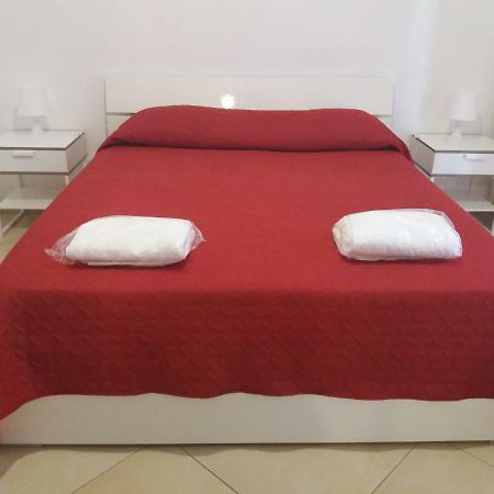 Le Cisterne Holiday Home มันเฟรโดเนีย ภายนอก รูปภาพ