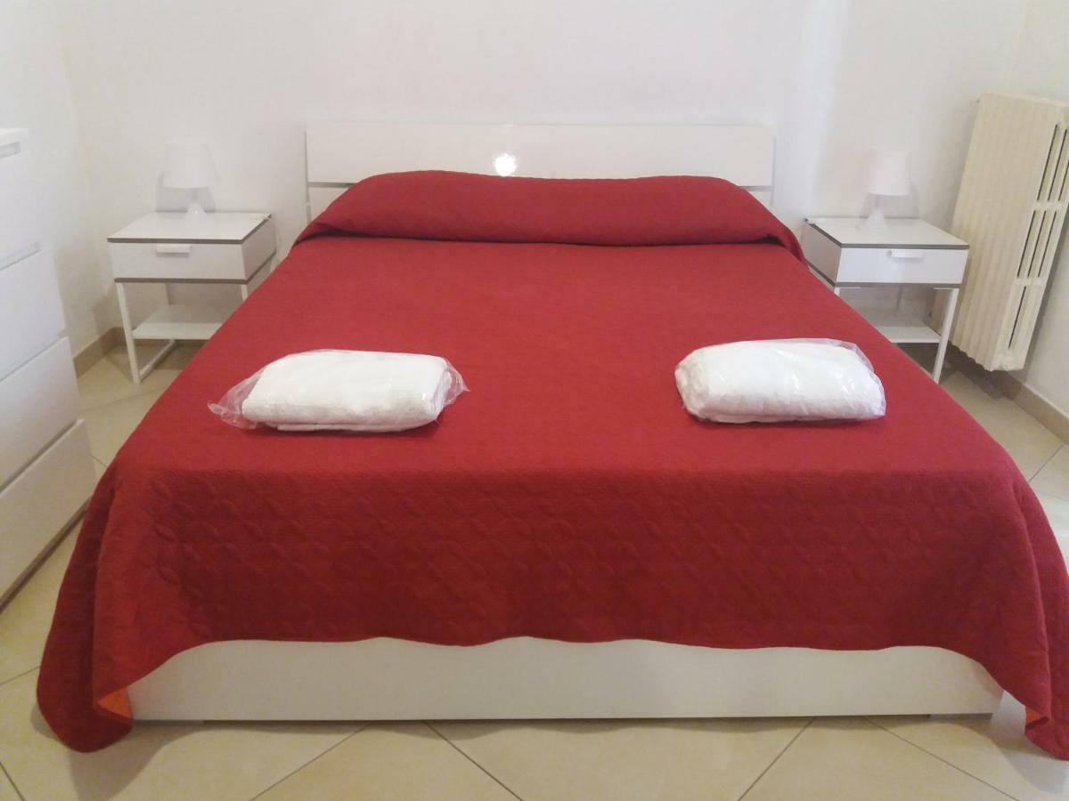 Le Cisterne Holiday Home มันเฟรโดเนีย ภายนอก รูปภาพ